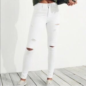Hollister White Distressed High Rise Super Skinny Size 3 Short